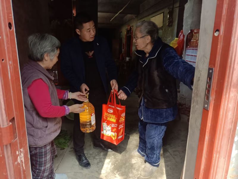 点击新窗口打开